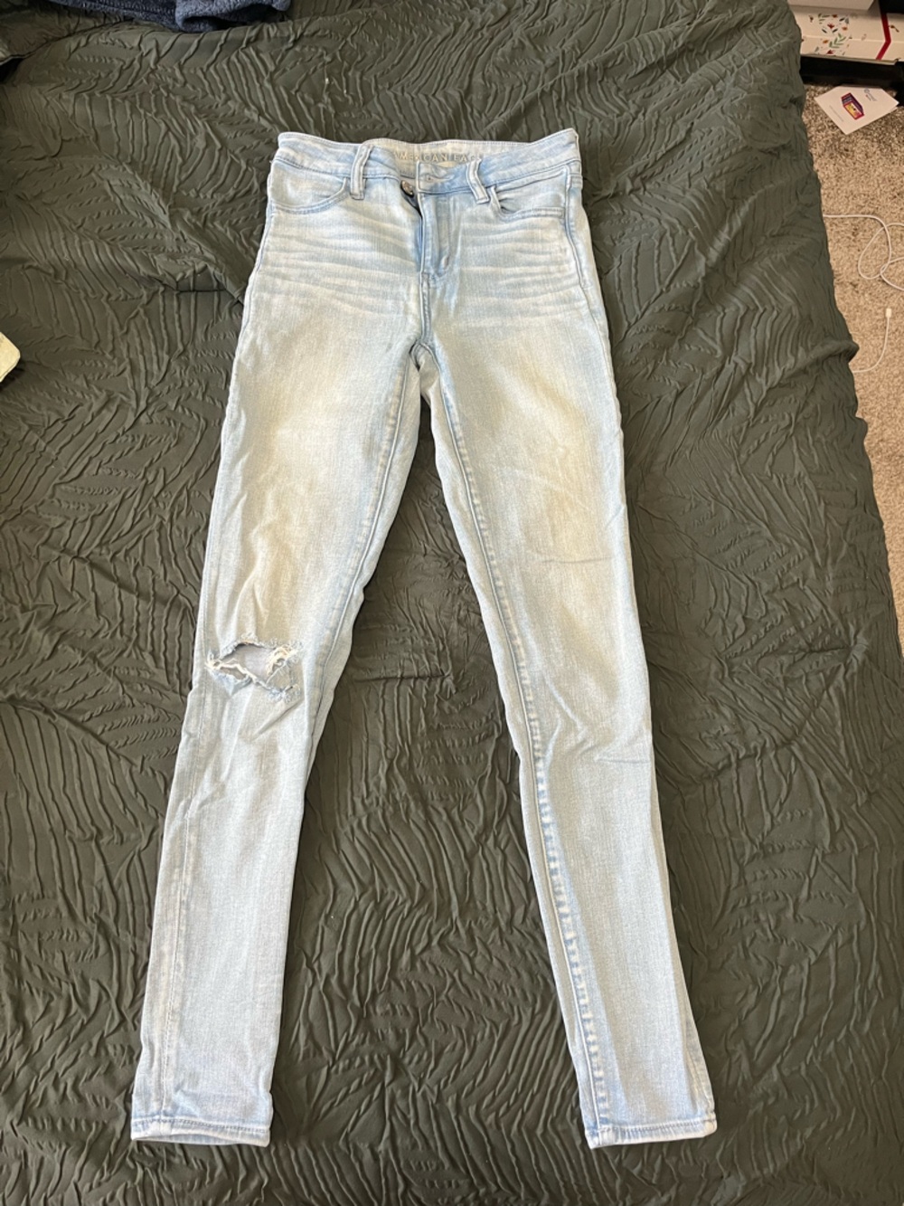 American Eagle Light Wash Next Level Stretch Skinny Jeans Size 4 Long